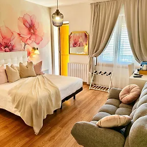 https://villa-greta-taormina.sicilyhotelsitaly.net
